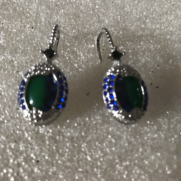 vintages Jewelry - Silver-Tone Green glass and Blue Drop Earrings